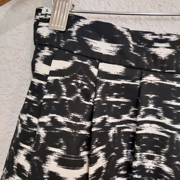 J. Crew Blurred Ikat Black & White Mini A-Line Skirt Size 0 - Picture 4 of 10